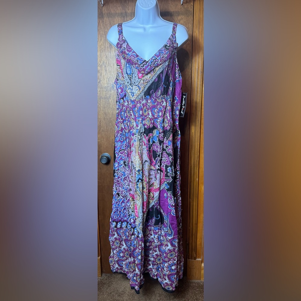 Colorful Pretty Pink Paisley Maxi Dress - 3X‎